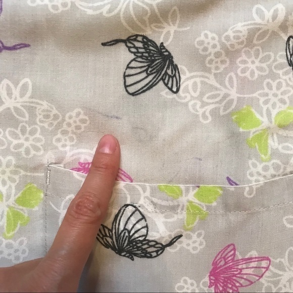 Healthcare Essential Scrub Shirt Comfortable & Professional Workwear - Picture 7 of 8